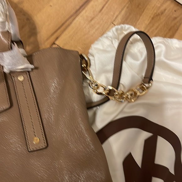 Michael kors hamilton slouchy satchel leather NWT - Picture 5 of 6